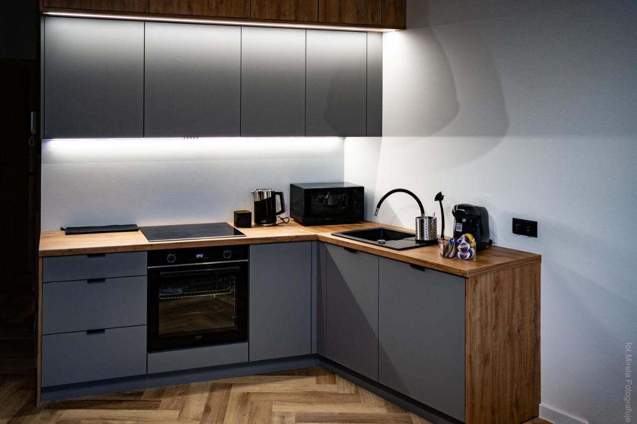Apartamenty Warowna 2 ชิชเชนา ภายนอก รูปภาพ