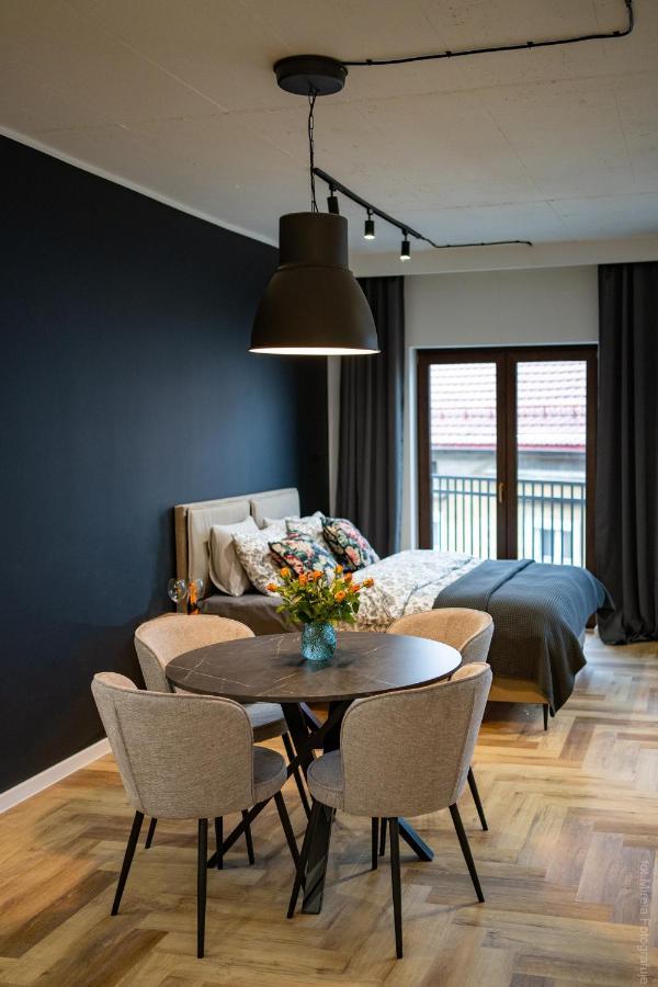 Apartamenty Warowna 2 ชิชเชนา ภายนอก รูปภาพ